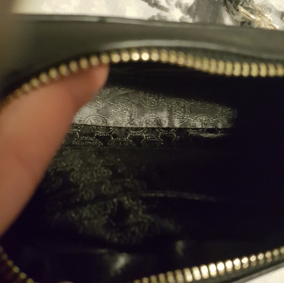 Michael Kors Leather Crossbag w Chain Strap - Picture 3 of 4